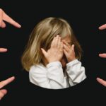 Bullismo, cos’è e come si affronta: il ruolo dei genitori